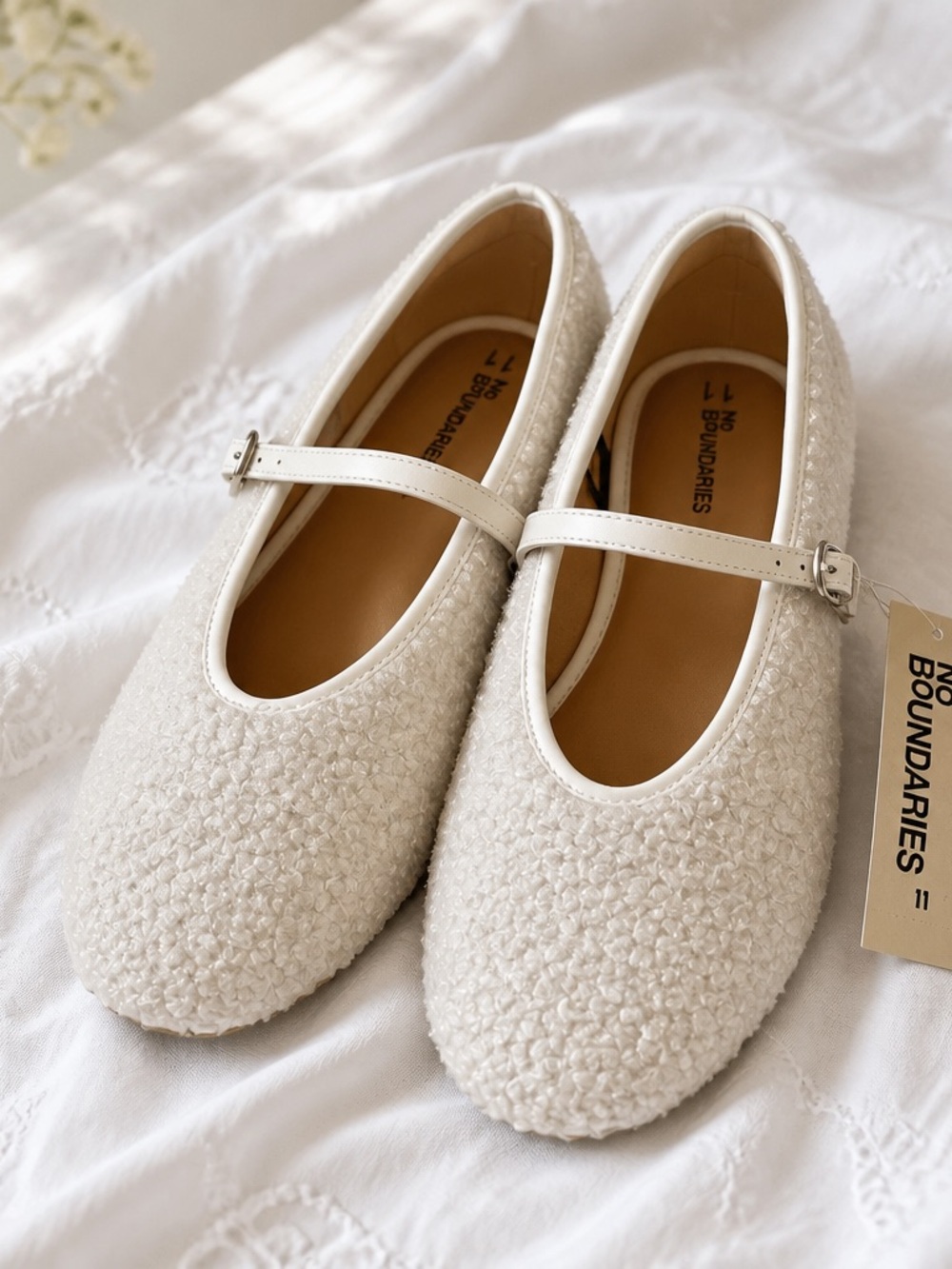 No Boundaries Size 11 Women's Faux Fur Shearling Memory Foam Mary Jane Flats.